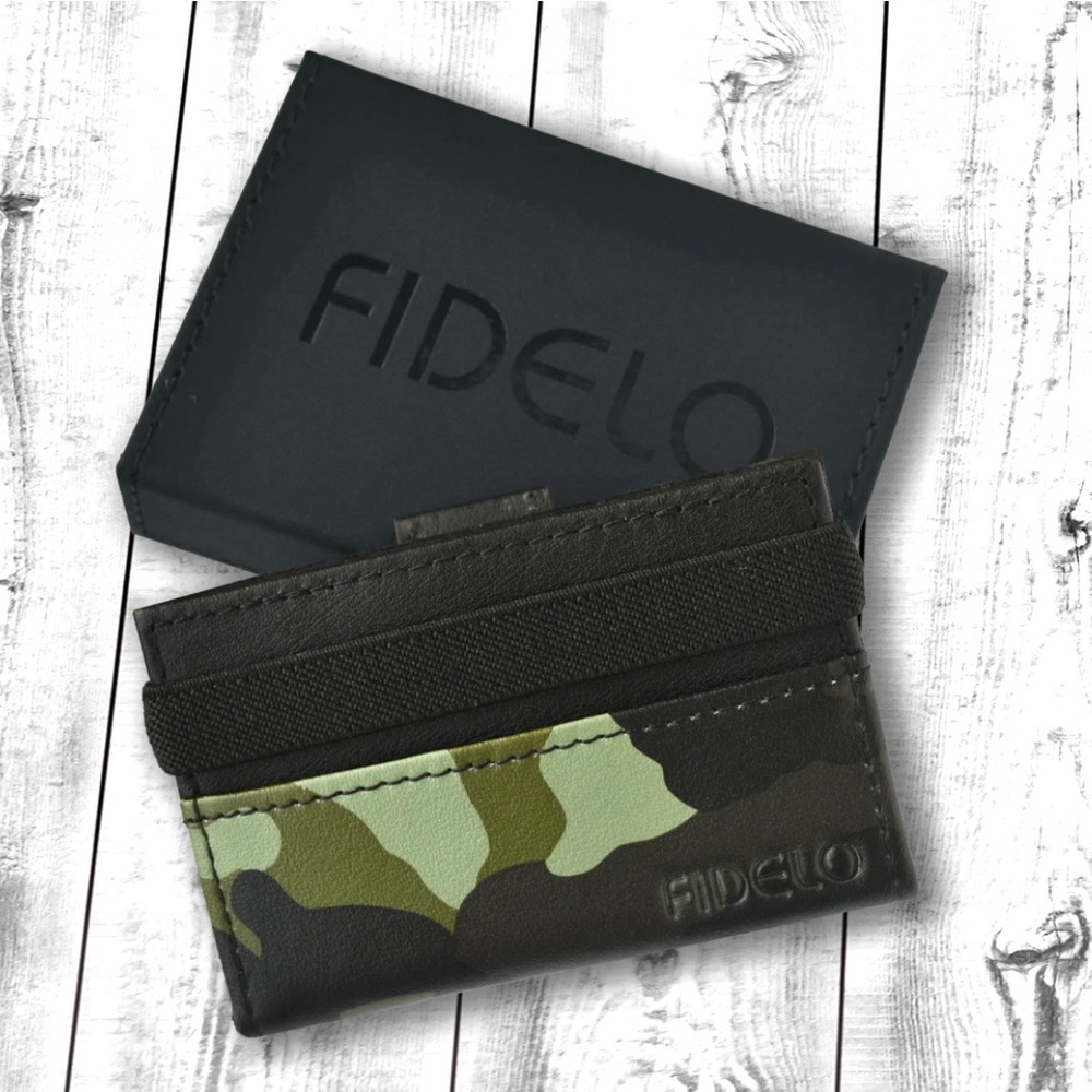 Fidelo Men's Camo Minimalist Wallet - Picture 1 of 11